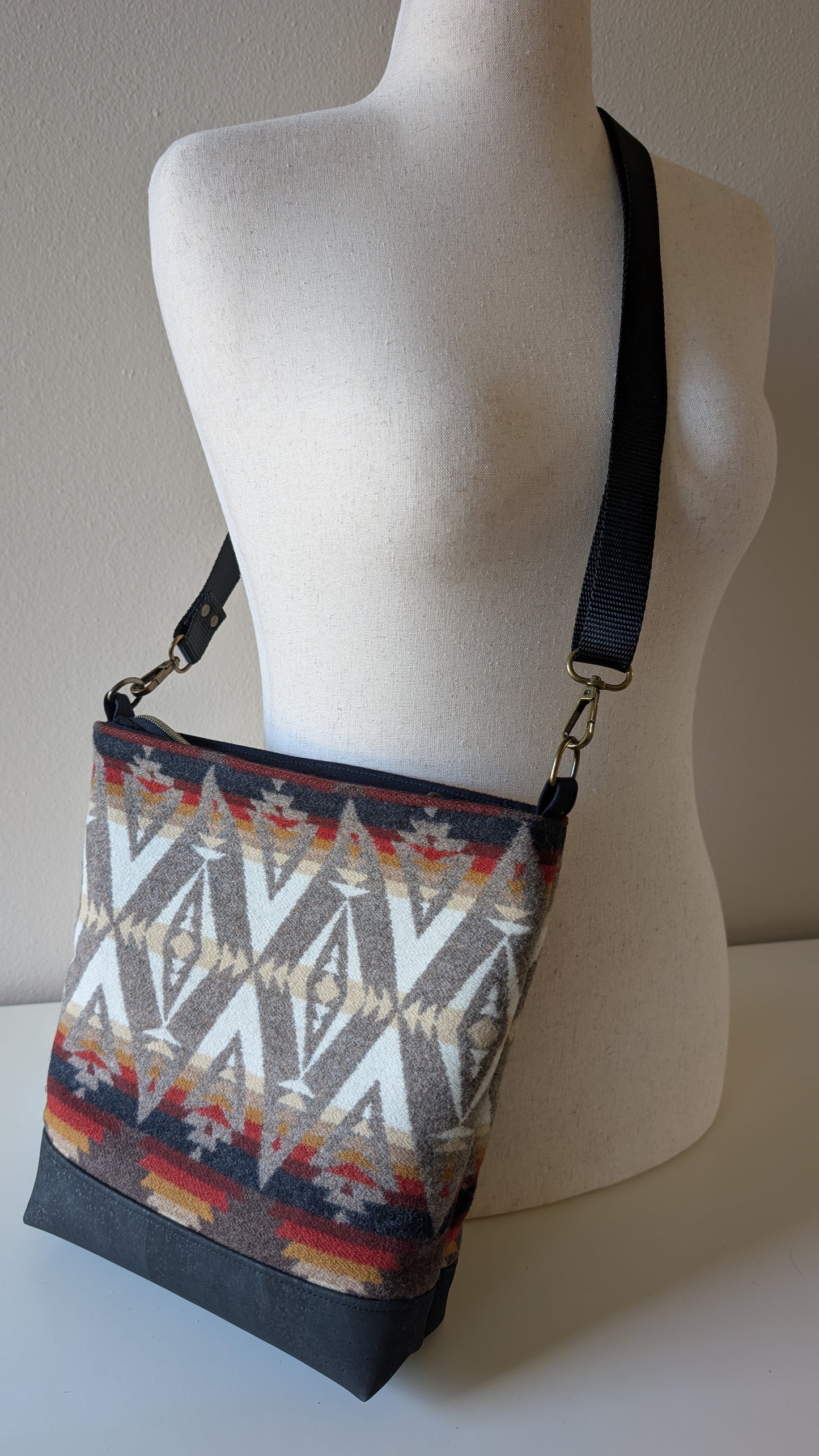 Crossbody Tote in Brown Pacific Crest & Black Cork