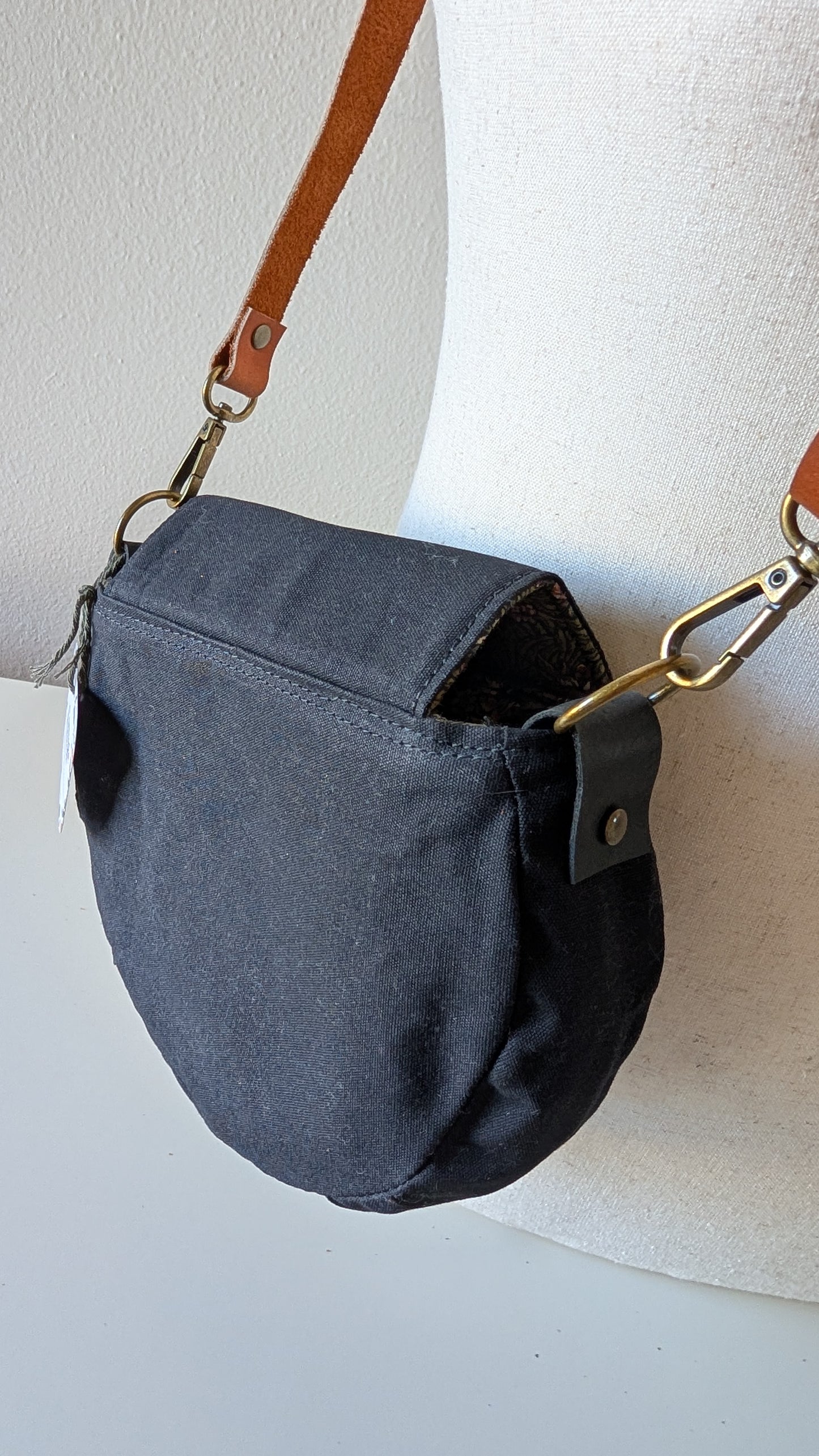 Hattie Saddle Bag - Moth