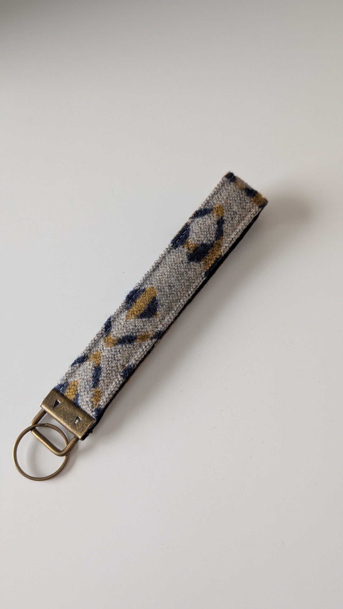 Keychain Wristlet in Pendleton Wool ® - Short Style 1