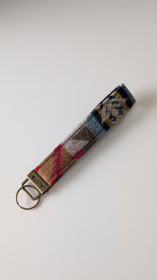 Keychain Wristlet in Pendleton Wool ® - Short Style 5