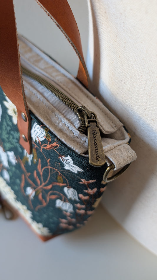 Fletcher Handbag with crossbody strap - Emerald Cognac