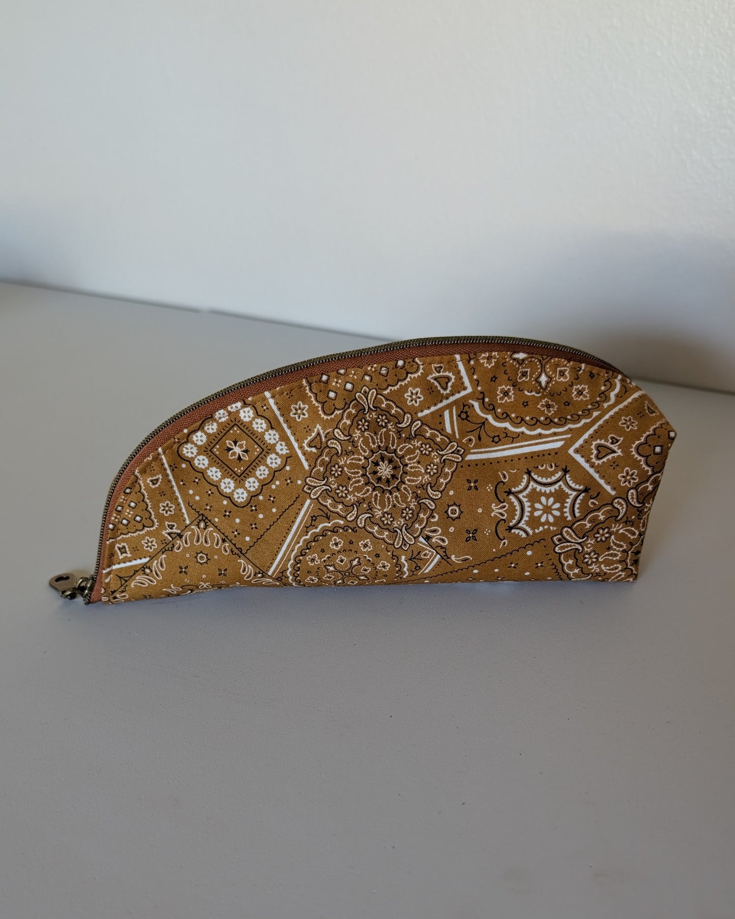 Sketch Pouch Small - Summer Bandana