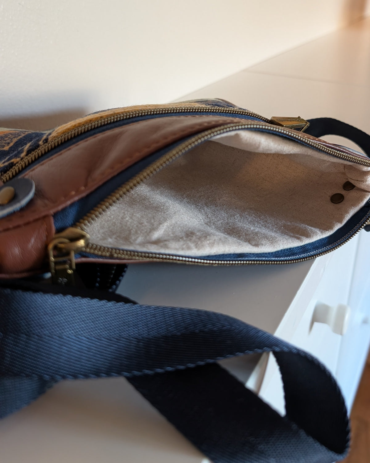 Leather Devon Crossbody - American Treasure