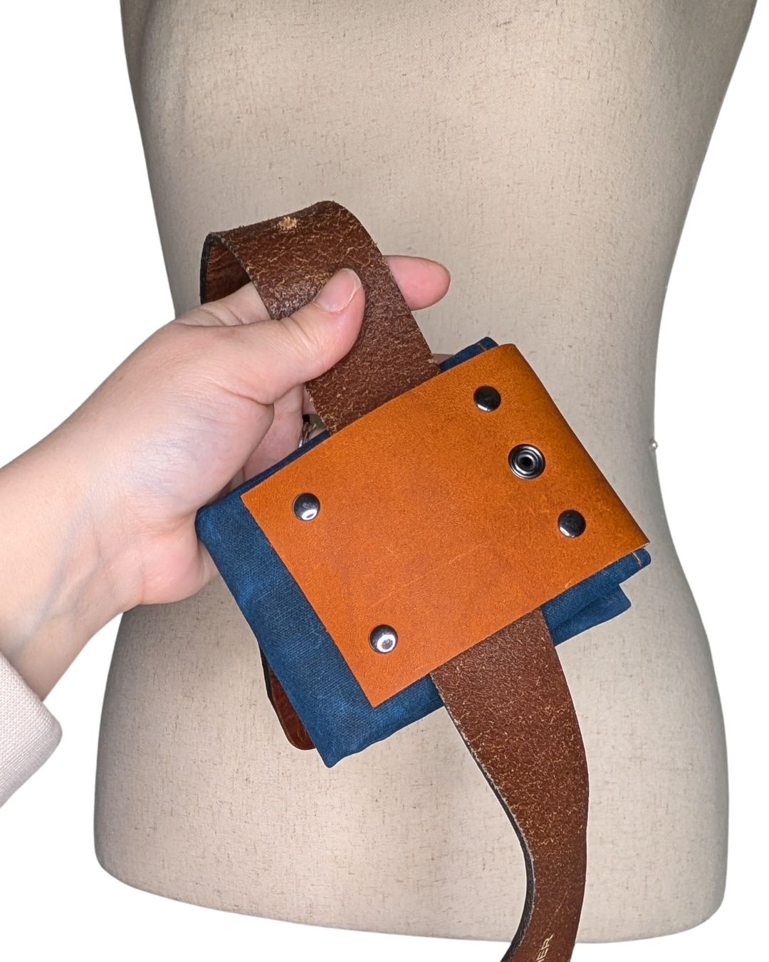 Foraging Belt Bag in Indigo