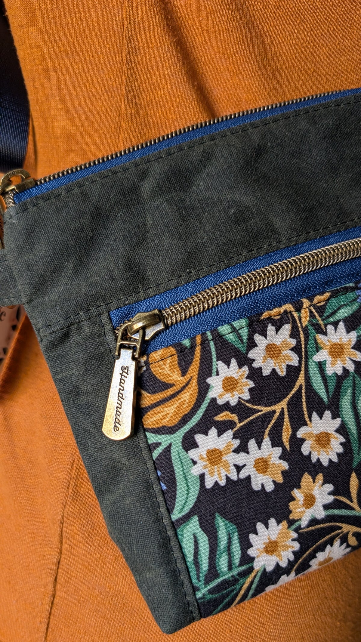 Happy Hydrangea - Devon Crossbody