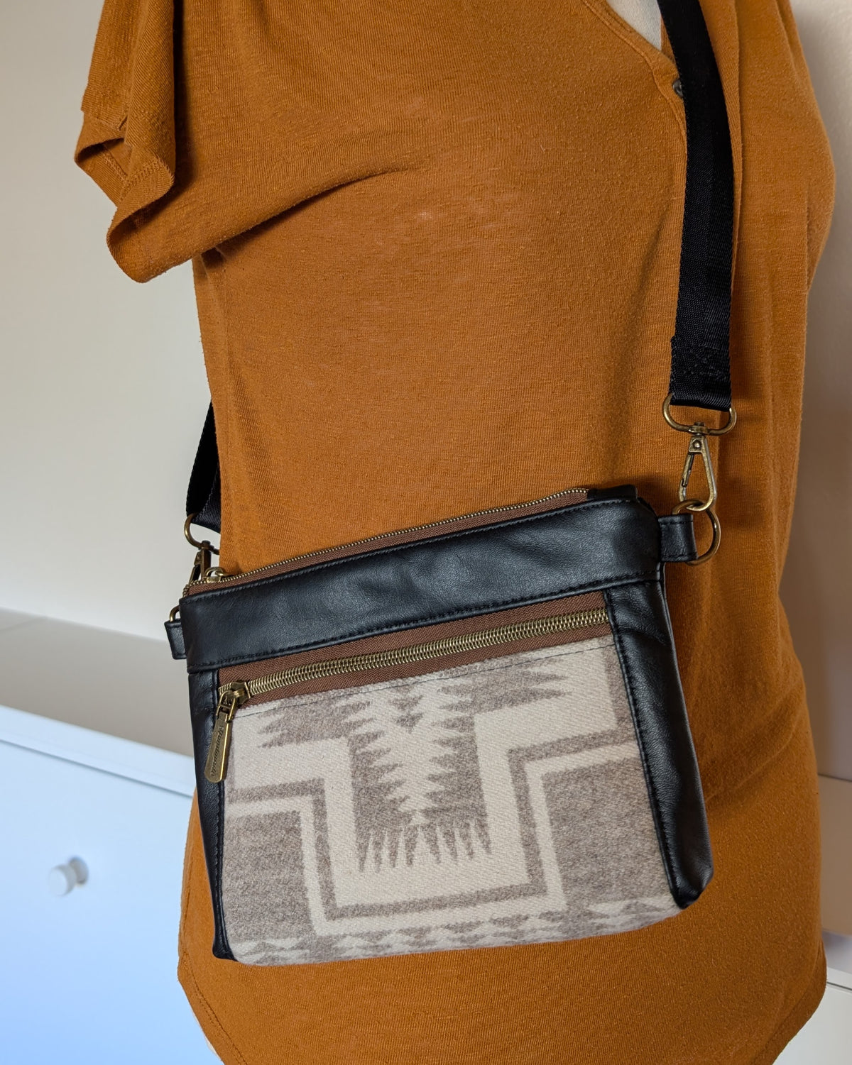 Leather Devon Crossbody - Harding Black