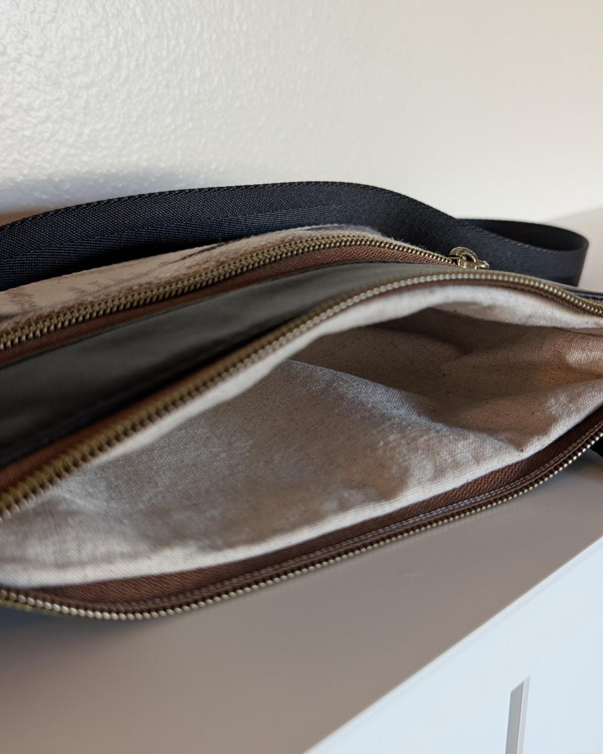 Leather Devon Crossbody - Harding Black