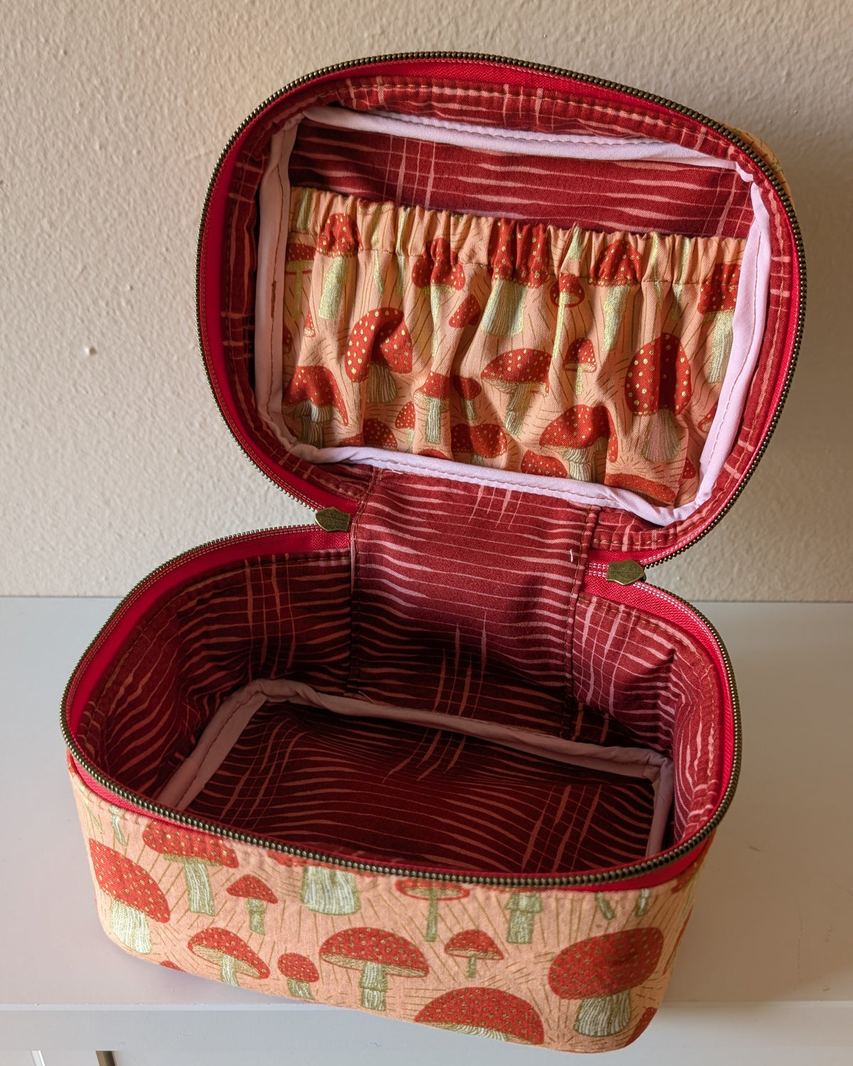 Metallic Mushroom - Train Case