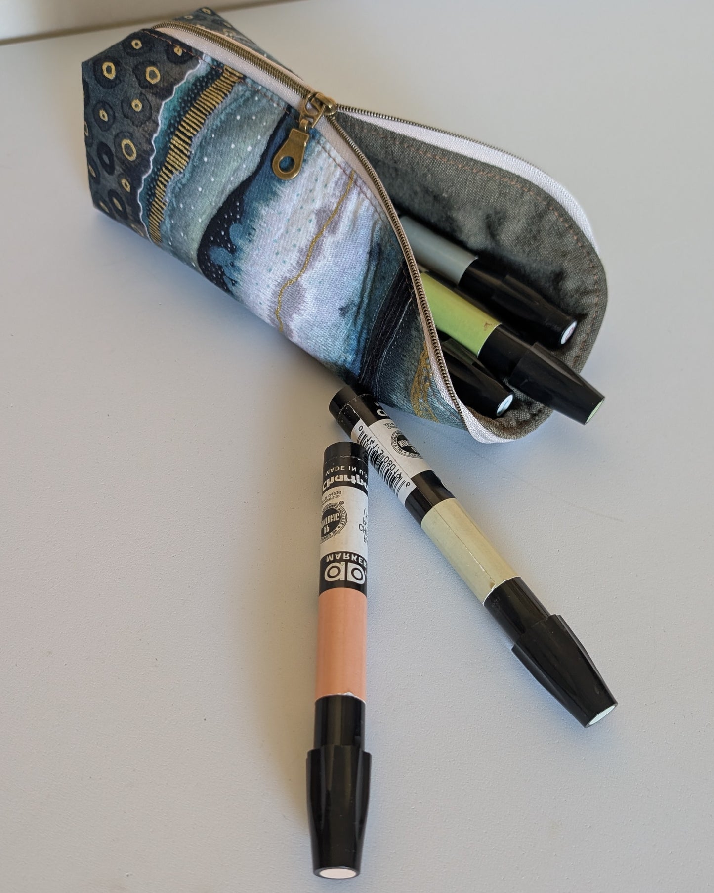 Sketch Pouch Small - Metallic River