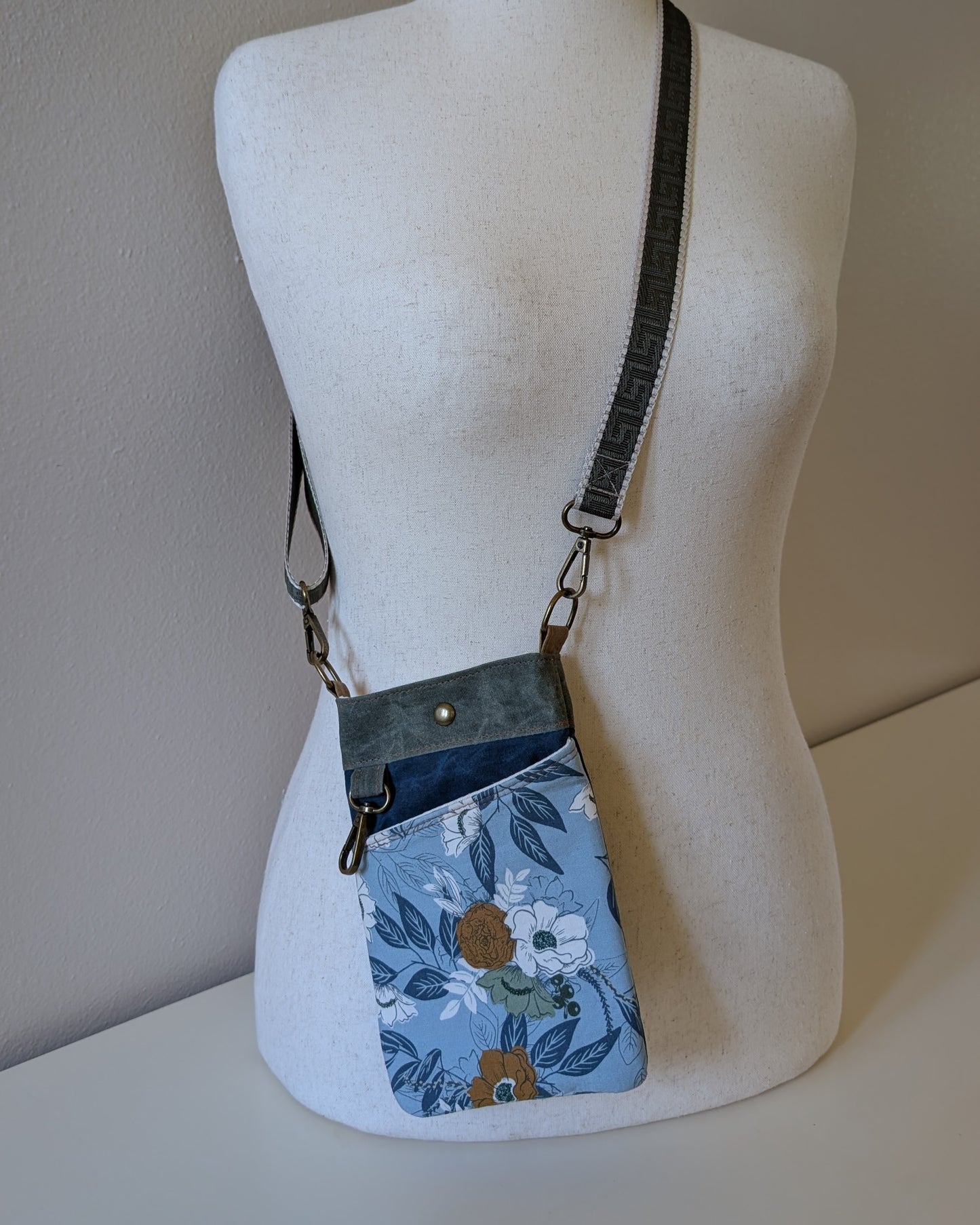 Whisperlight in Wild Blue