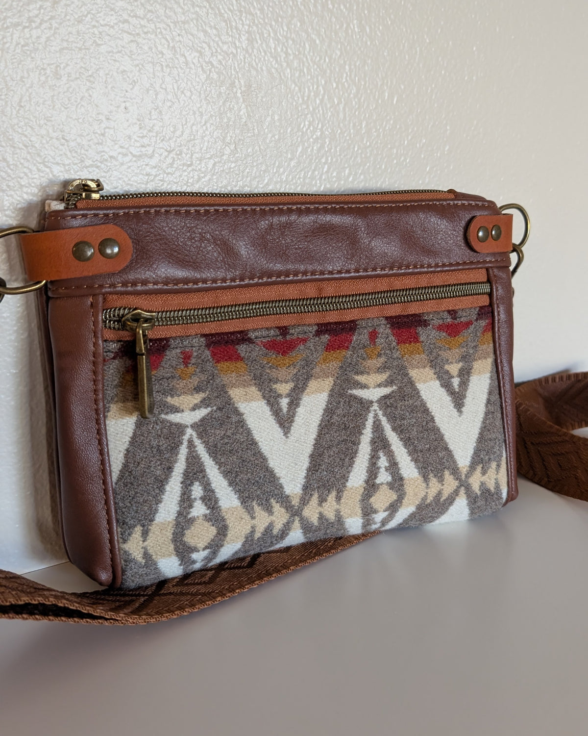 Leather Devon Crossbody - Pacific Crest Brown
