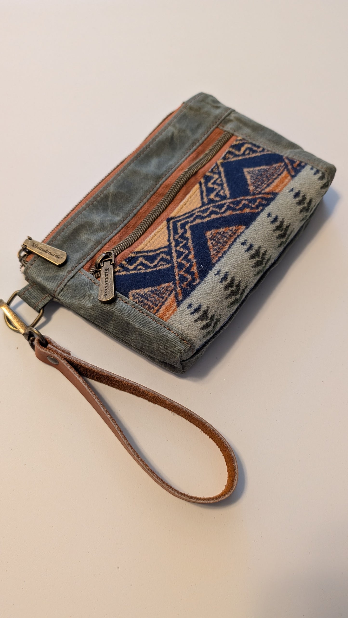 Devon Wristlet - Pendleton Wool ® Sage Mountains