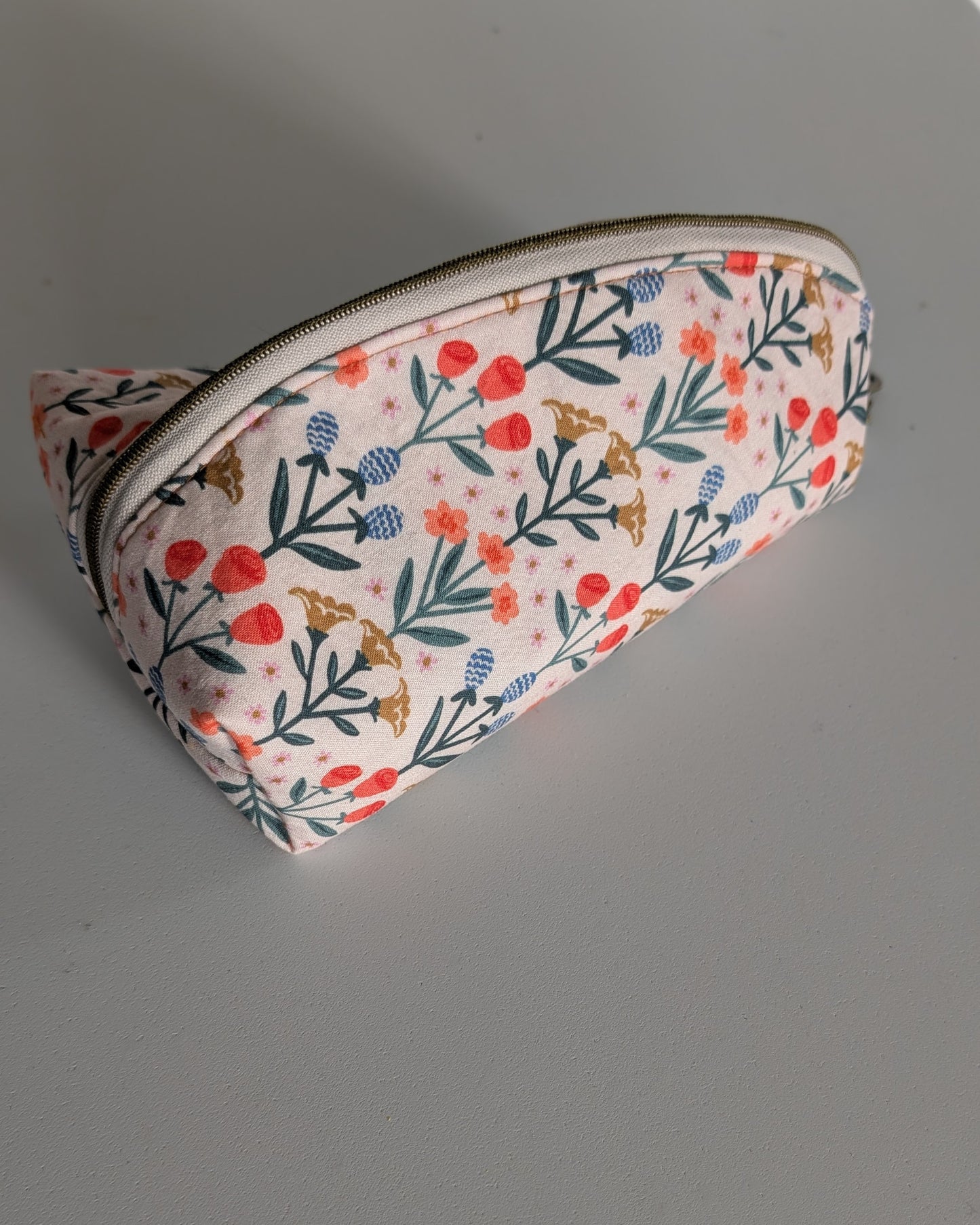 Sketch Pouch Medium - Spring Blooms