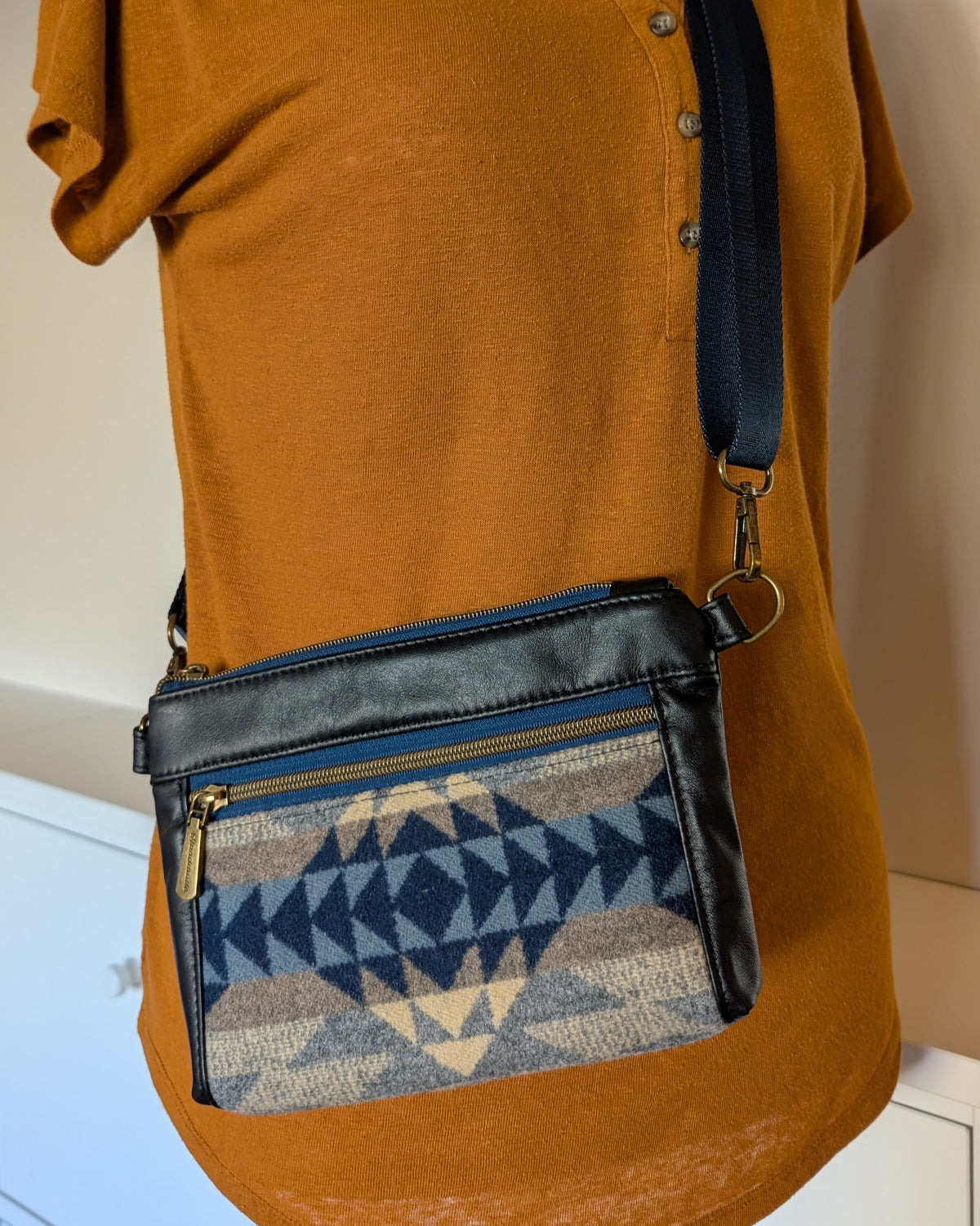 Leather Devon Crossbody - Smith Rock Blue