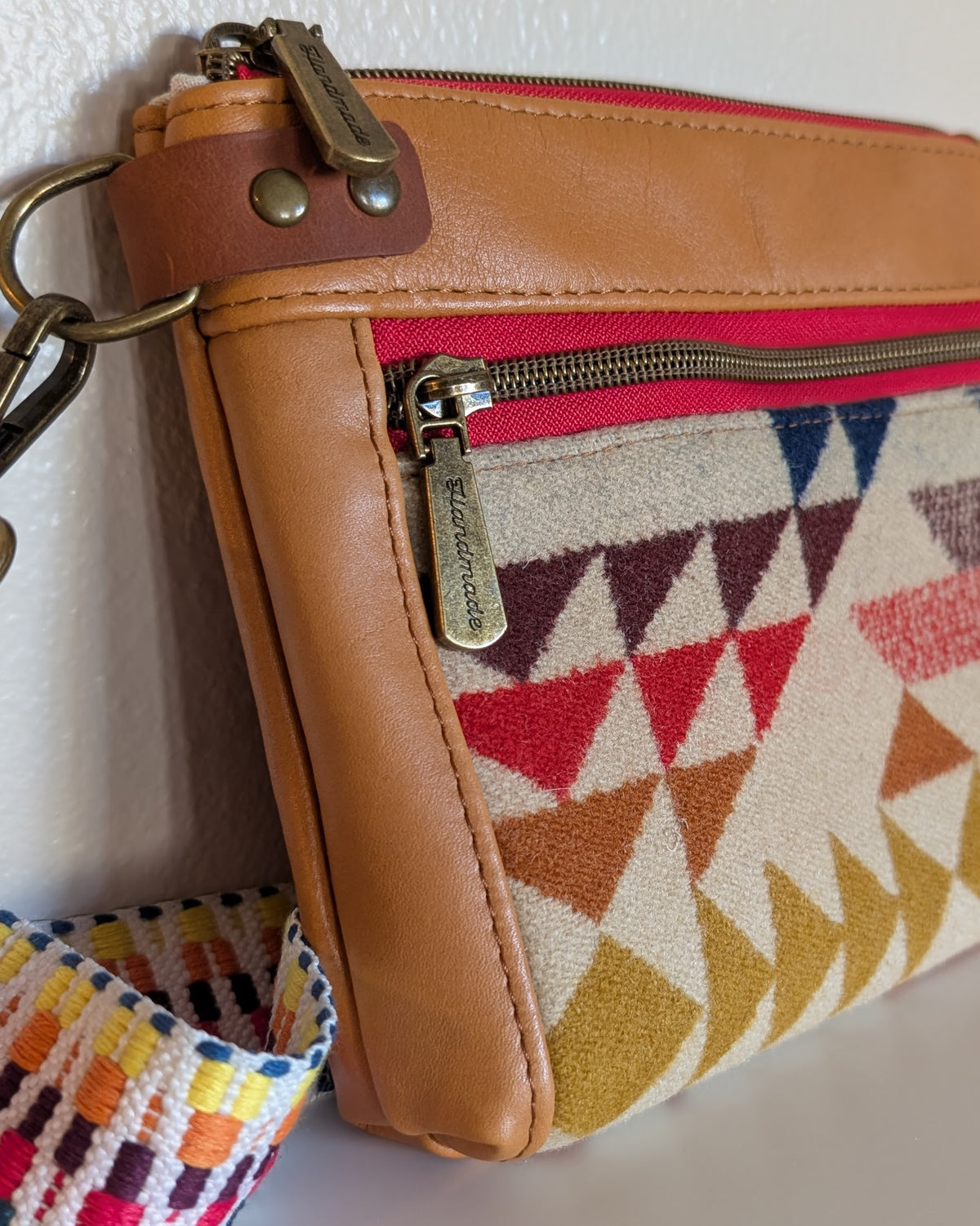 Leather Devon Crossbody - Smith Rock Cream