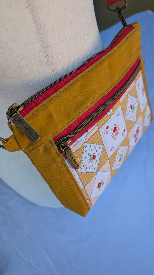 Sunny Strawberry - Devon Crossbody