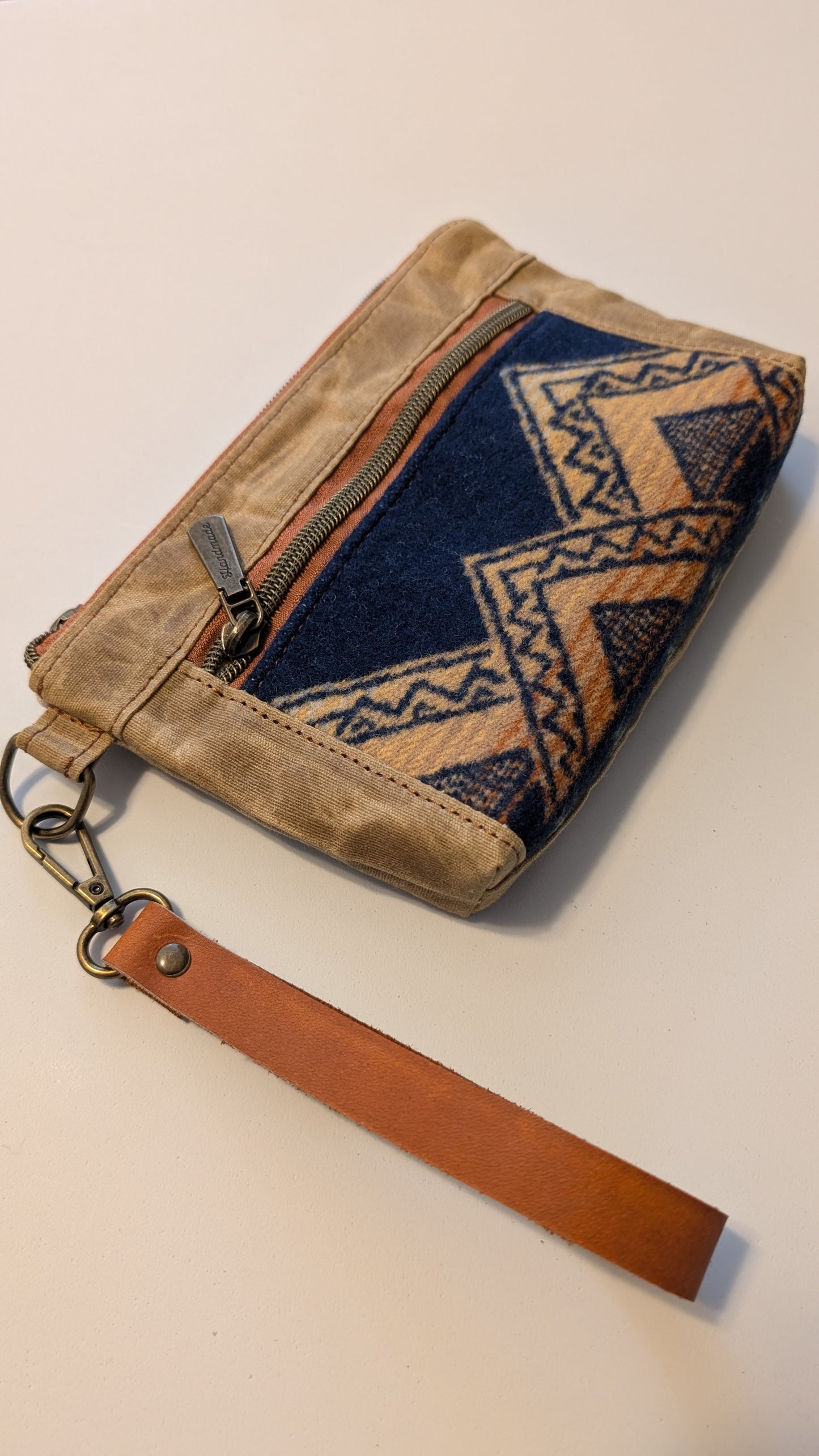 Devon Wristlet -Pendleton Wool ® Whiskey Mountains