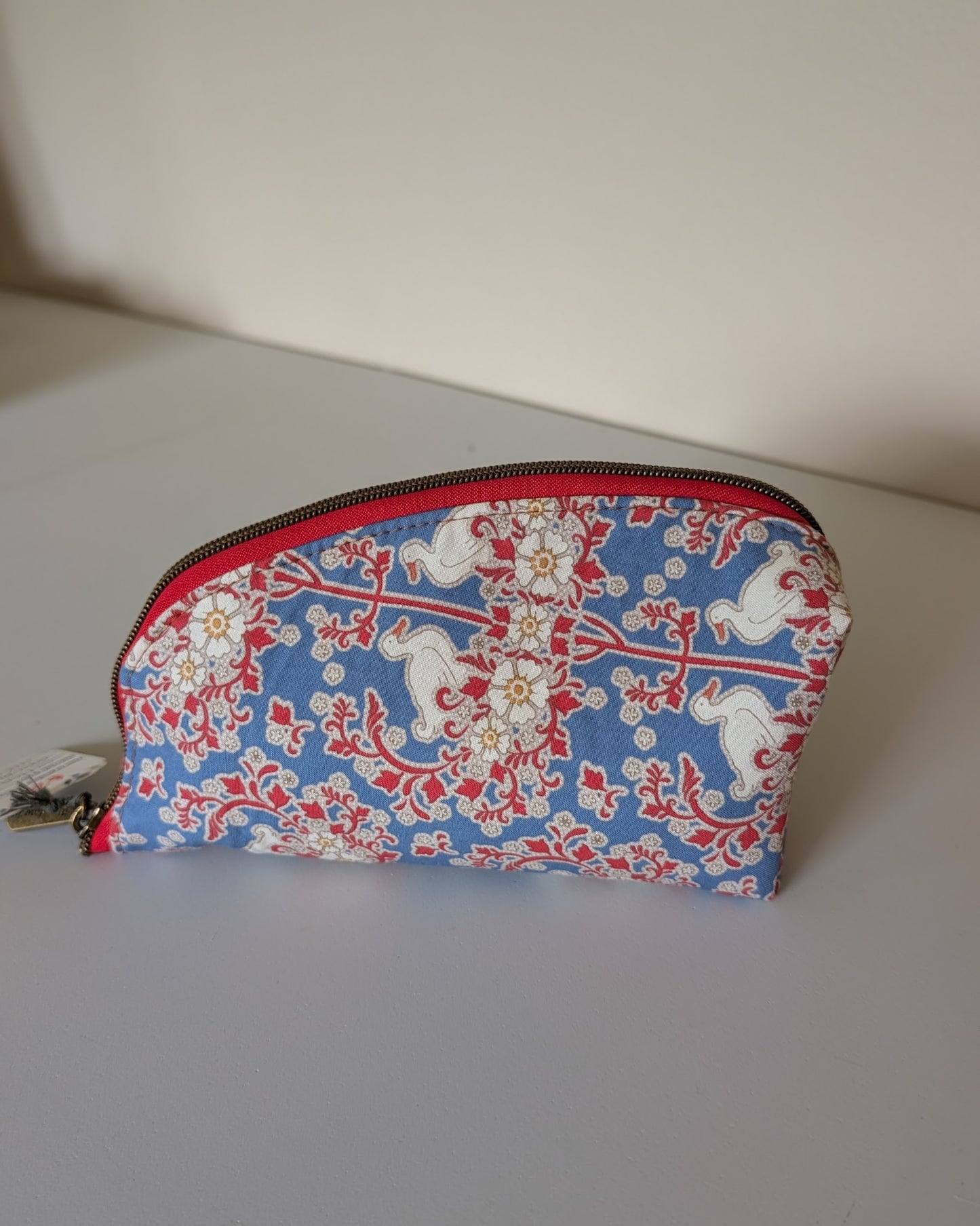 Sketch Pouch Medium - Silly Geese