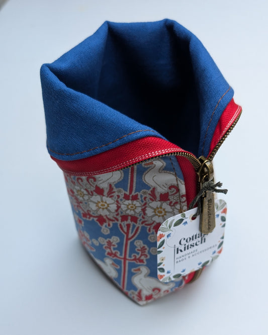 Sketch Pouch Medium - Silly Geese