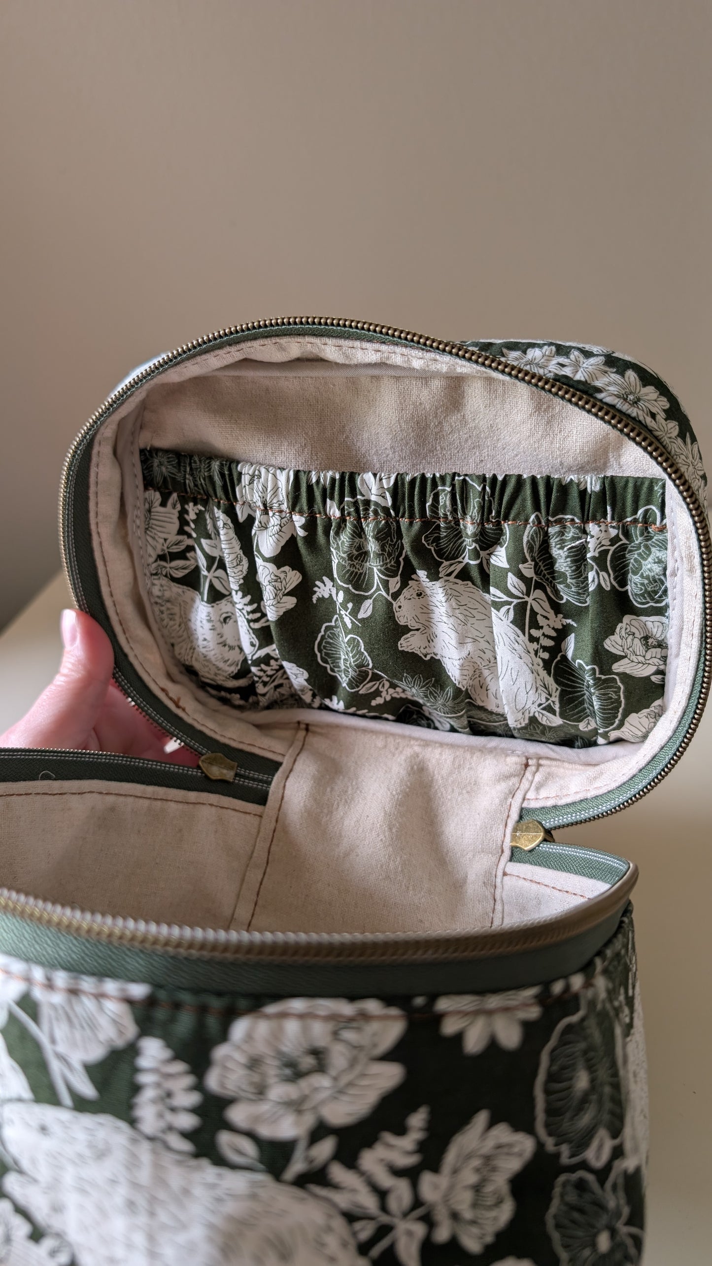 Lucy Train Case Emerald Beaver