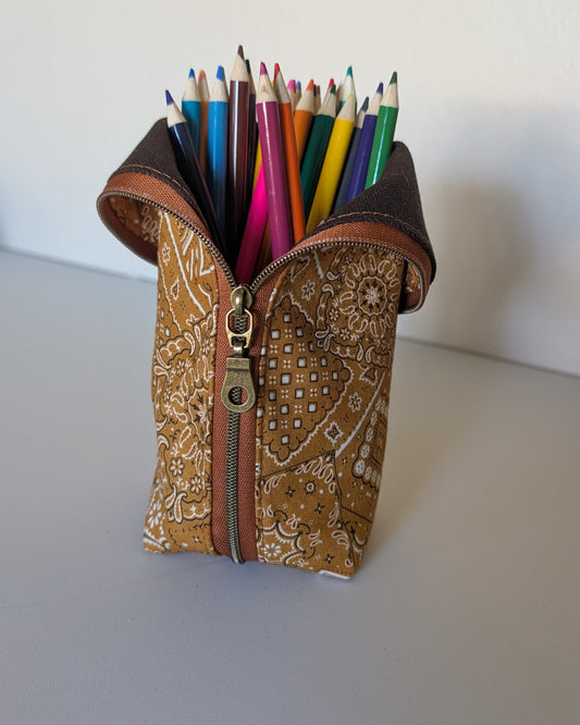 Sketch Pouch Small - Summer Bandana